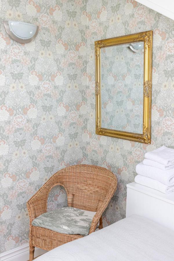 Rosenhill Bed & Breakfast Grebbestad Eksteriør bilde